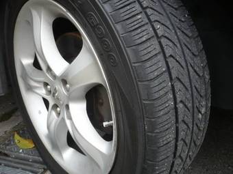 2004 Mitsubishi Grandis Pictures