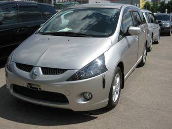 2004 Mitsubishi Grandis