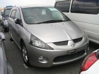 2004 Mitsubishi Grandis For Sale