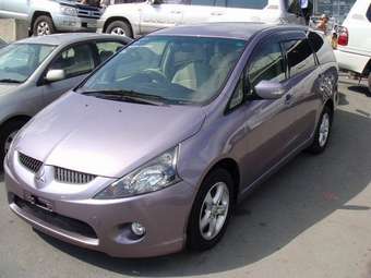 2005 Mitsubishi Grandis For Sale