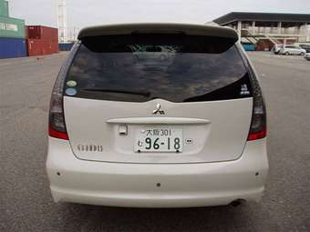 2005 Mitsubishi Grandis Pics