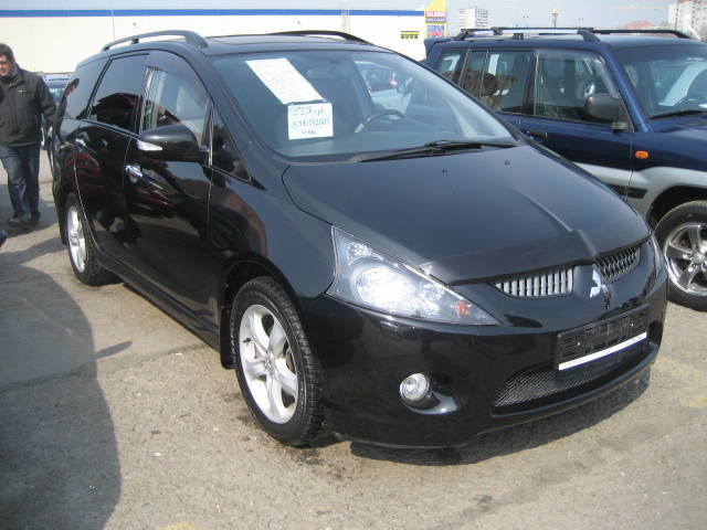 2005 Mitsubishi Grandis
