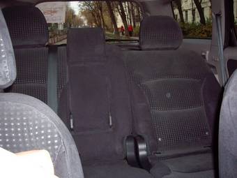 2005 Mitsubishi Grandis Pictures