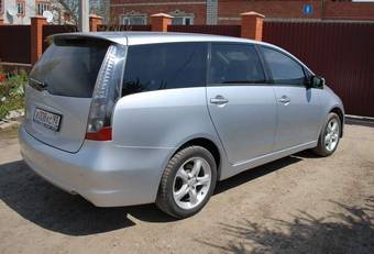 2006 Mitsubishi Grandis Pictures