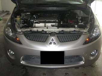 2006 Mitsubishi Grandis Pictures