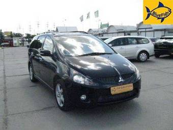 2006 Mitsubishi Grandis Images