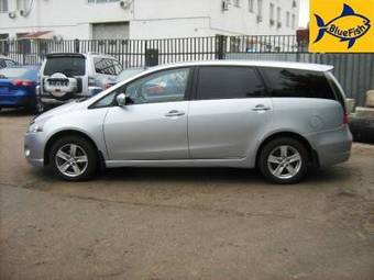 2006 Mitsubishi Grandis Images