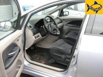 2006 Mitsubishi Grandis Photos