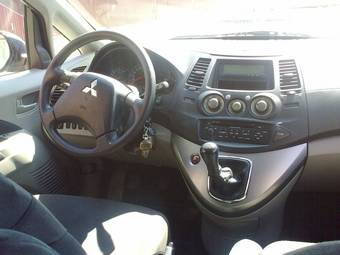 2006 Mitsubishi Grandis For Sale