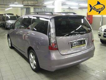 2007 Mitsubishi Grandis Pictures