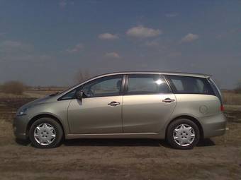 2007 Mitsubishi Grandis Pictures