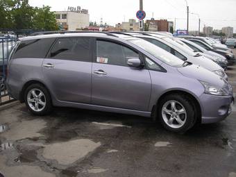 2007 Mitsubishi Grandis Pics