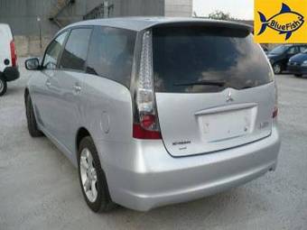 2007 Mitsubishi Grandis Photos