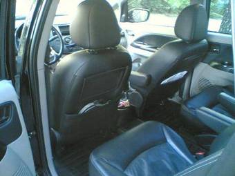 2007 Mitsubishi Grandis Photos