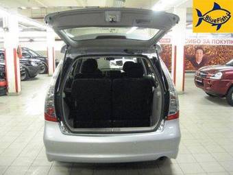 2008 Mitsubishi Grandis Photos