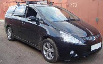 2008 Mitsubishi Grandis Pictures