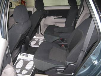 2009 Mitsubishi Grandis Images