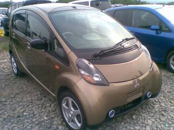 2006 Mitsubishi i Images