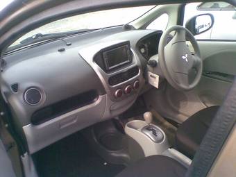 2006 Mitsubishi i Pictures