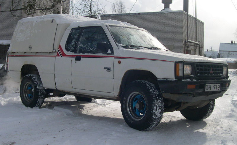 1989 Mitsubishi L200