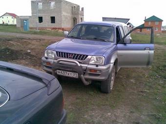 1999 Mitsubishi L200 Images