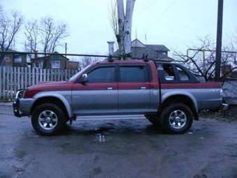 2003 L200