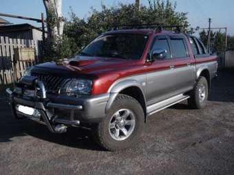 2003 Mitsubishi L200 Photos