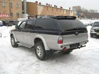 2004 Mitsubishi L200 Images