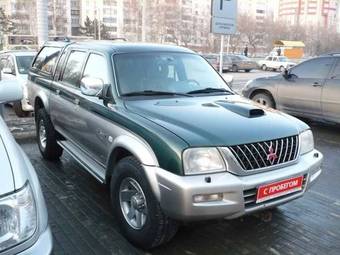 2004 Mitsubishi L200 Photos