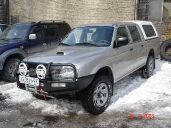 2005 Mitsubishi L200