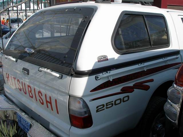 2005 Mitsubishi L200