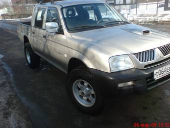 2005 Mitsubishi L200 Images