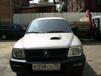 2005 Mitsubishi L200 Photos