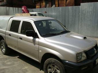 2005 Mitsubishi L200 Photos