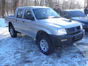 2006 Mitsubishi L200 Photos