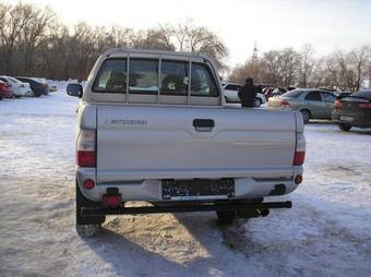 2006 Mitsubishi L200 Pics