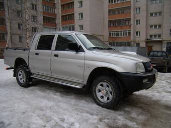 2006 Mitsubishi L200 Photos