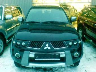 2007 Mitsubishi L200 Photos