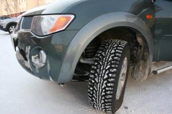 2007 Mitsubishi L200 Photos
