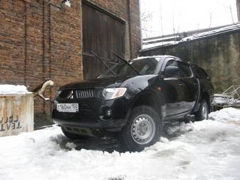 2007 Mitsubishi L200 Photos