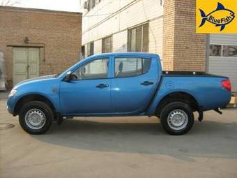 2007 Mitsubishi L200 Photos