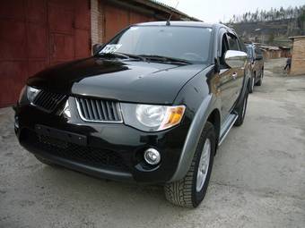 2007 Mitsubishi L200 Images