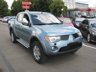 2007 Mitsubishi L200 Photos