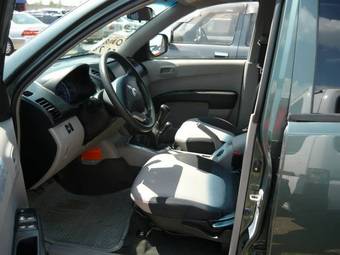 2007 Mitsubishi L200 Photos