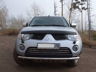 2007 Mitsubishi L200 Photos