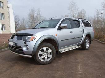 2007 Mitsubishi L200 Photos