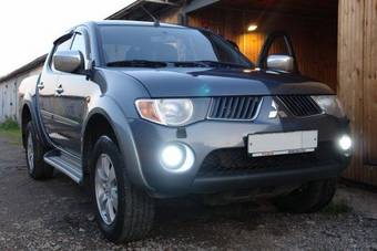 2007 Mitsubishi L200 Photos