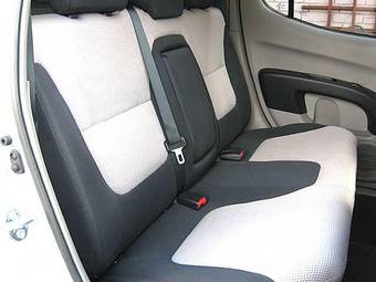 2007 Mitsubishi L200 Photos