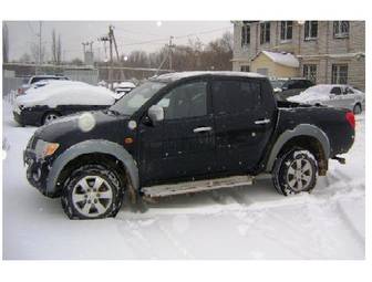 2008 Mitsubishi L200 Images