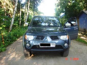 2008 Mitsubishi L200 Photos